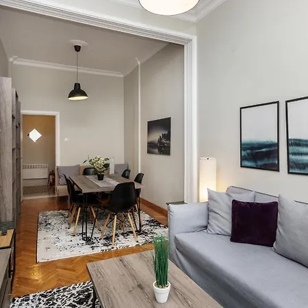 Apartment C.4 Red Rose #colony_central_apartment